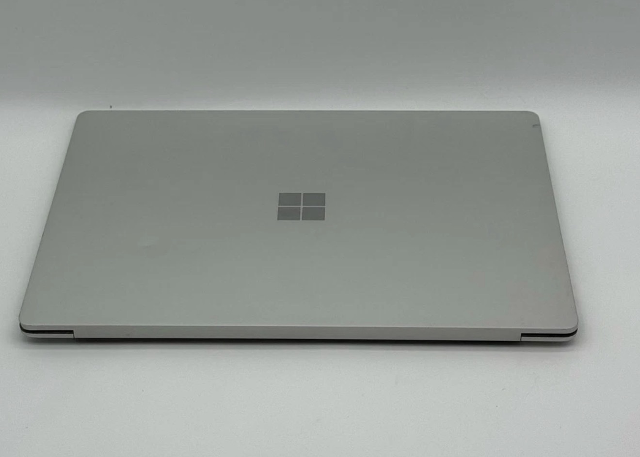 Microsoft Surface Laptop 2 13.5" | Intel i5-8350U | 8GB RAM | 128GB SSD | Windows 11 Pro - Good Condition - Image 5