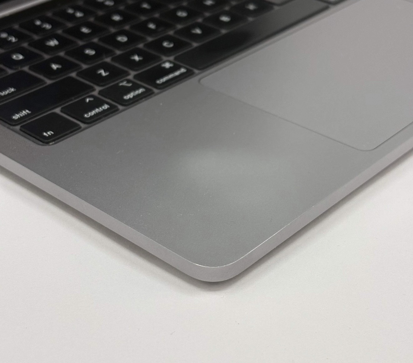 Apple MacBook Pro 13” (2020) – Model A2251 / MacBookPro16,2 – Intel Core i5-1038NG7 – 16GB RAM – 512GB SSD | Used - Good - Image 4