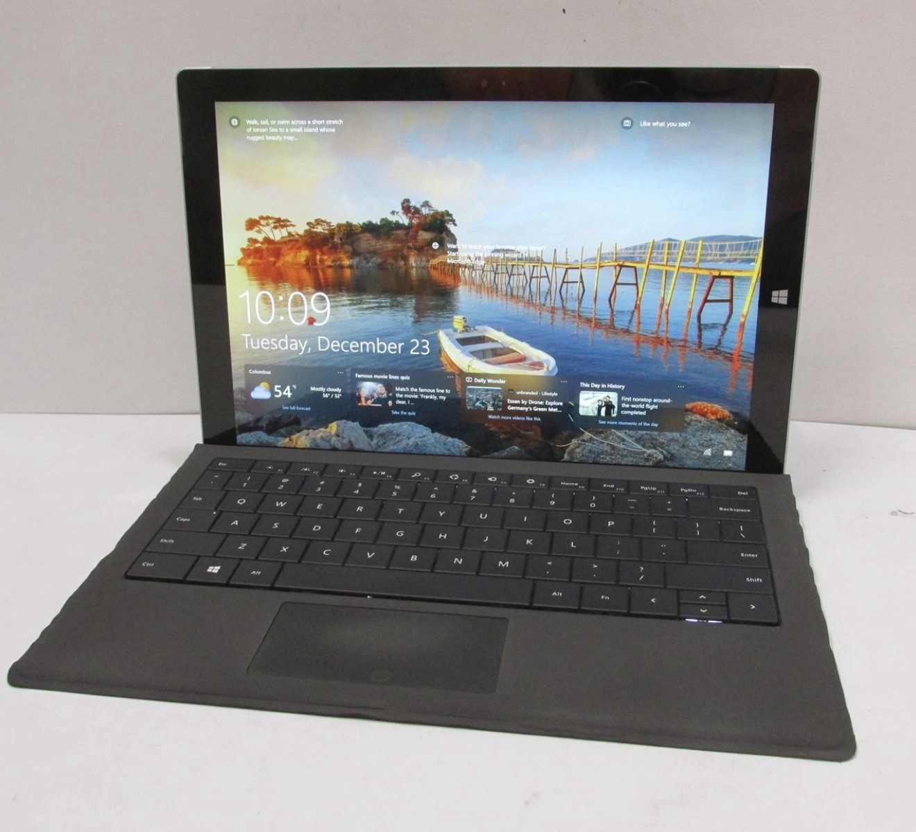 Microsoft Surface Pro 3 12.3 inch - Intel i5-4300U, 4GB RAM, 128GB SSD (Fair)