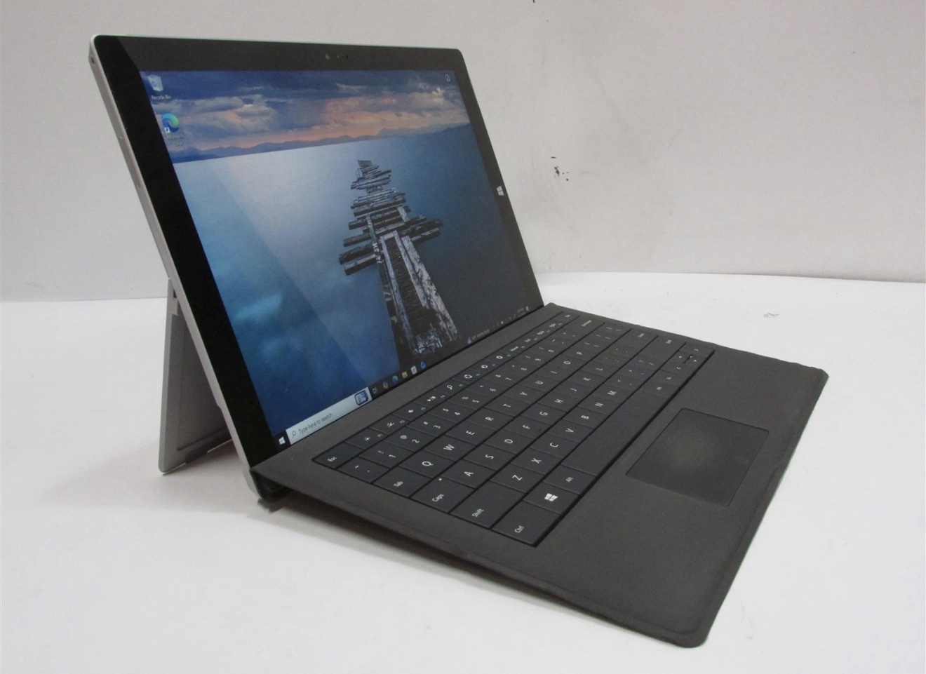 Microsoft Surface Pro 3 12.3 inch - Intel i5-4300U, 4GB RAM, 128GB SSD (Fair) - Image 3