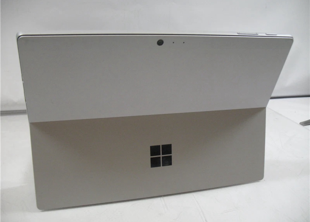 Microsoft Surface Pro 5 Wi-Fi Only 1796 i7-7660U/8GB/256GB Tablet (Optional added) - Image 7