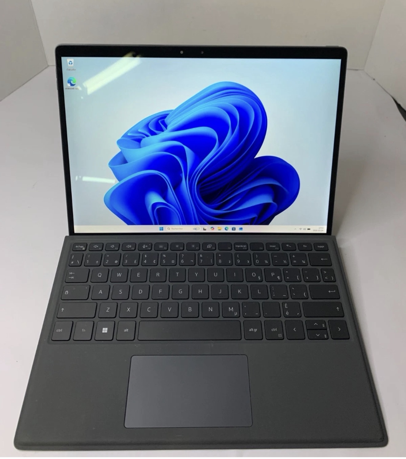 Dell Latitude 7320 2-in-1 14” Touchscreen Laptop – Intel i5 11th Gen | 8GB RAM | 256GB SSD | Windows (Used)