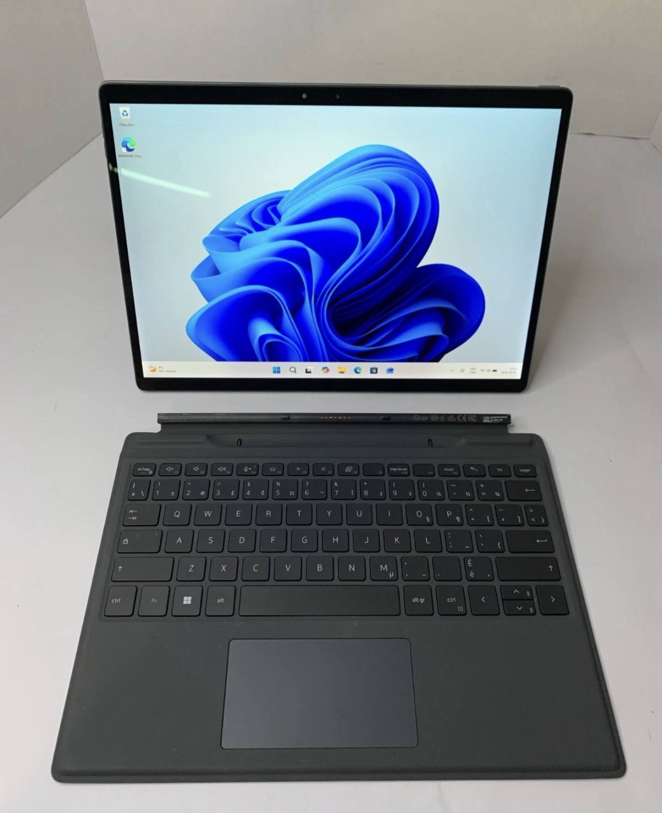 Dell Latitude 7320 2-in-1 14” Touchscreen Laptop – Intel i5 11th Gen | 8GB RAM | 256GB SSD | Windows (Used) - Image 4