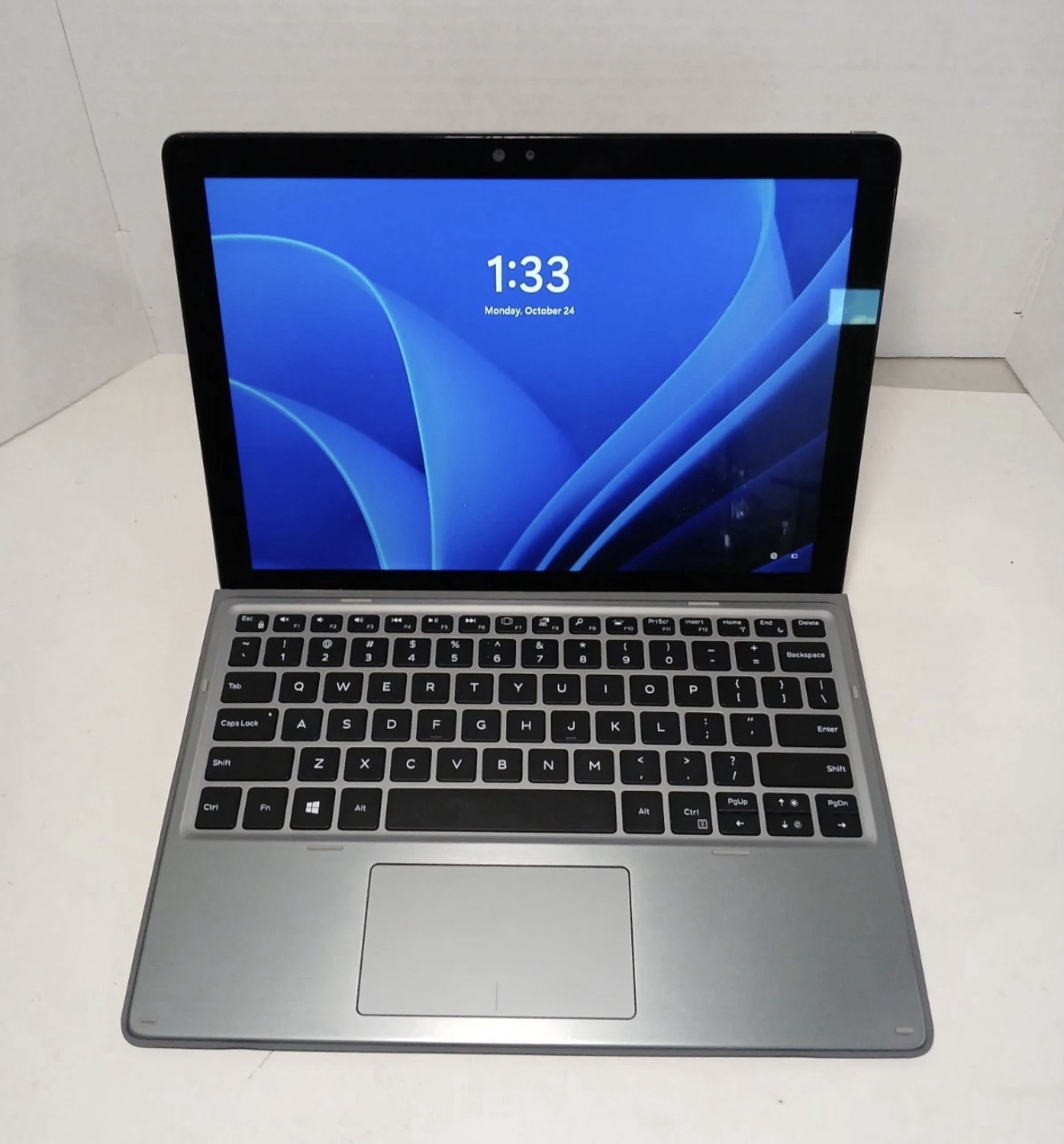 Dell Latitude 7210 2-in-1 Tablet / Laptop - Intel Core i7-1061U, 16GB RAM, 512GB SSD