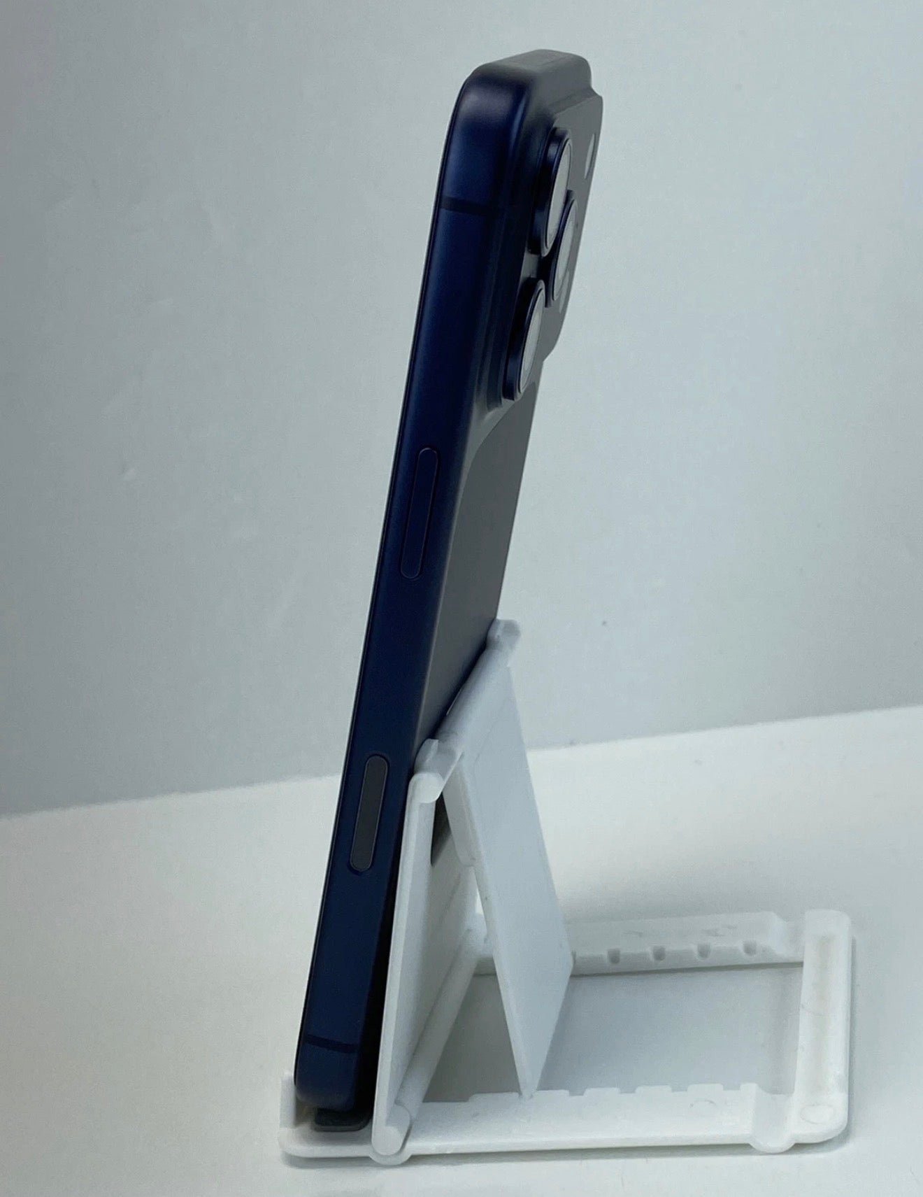 Open-Box Apple iPhone 17 Pro A3256 1TB Deep Blue eSIM Unlocked - Image 4