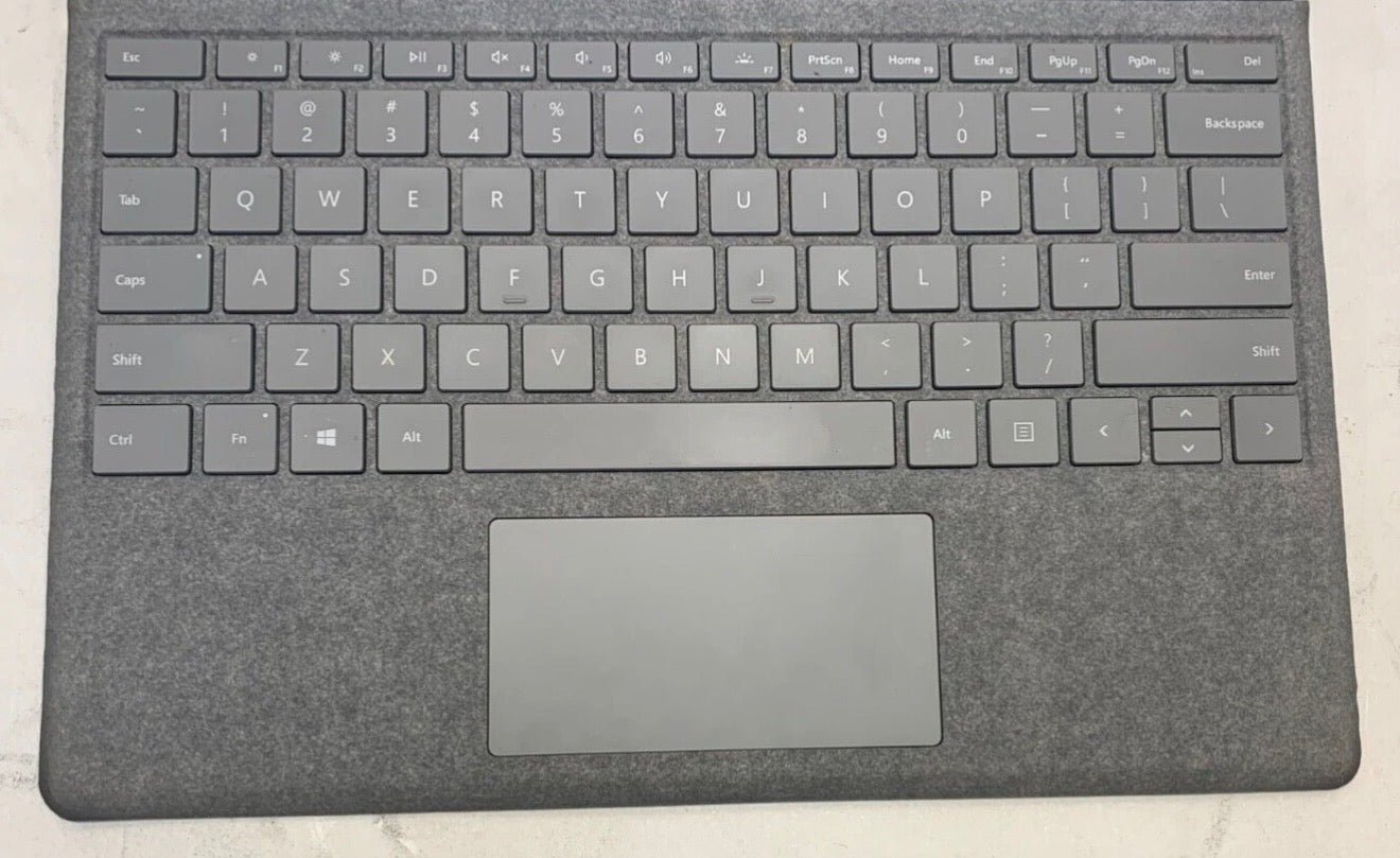 Pre-owned Microsoft Surface Pro 6 12.3 inch - Intel Core i5-8350U, 8GB RAM, 256GB SSD with keyboard - Image 4