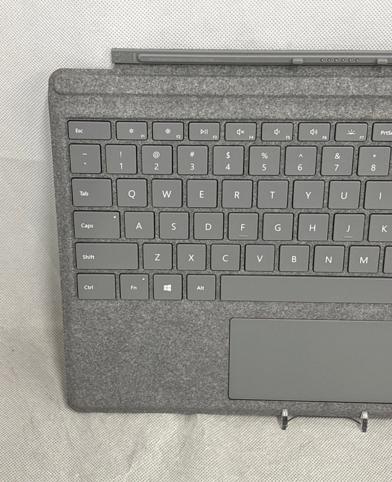 Microsoft 1725 Type Cover for Surface Pro 3,4,5,6,7 Platinum Keyboard (Fair) - Image 4
