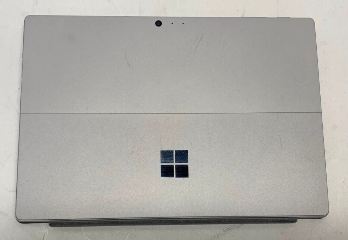 Pre-owned Microsoft Surface Pro 6 12.3 inch - Intel Core i5-8350U, 8GB RAM, 256GB SSD with keyboard - Image 2