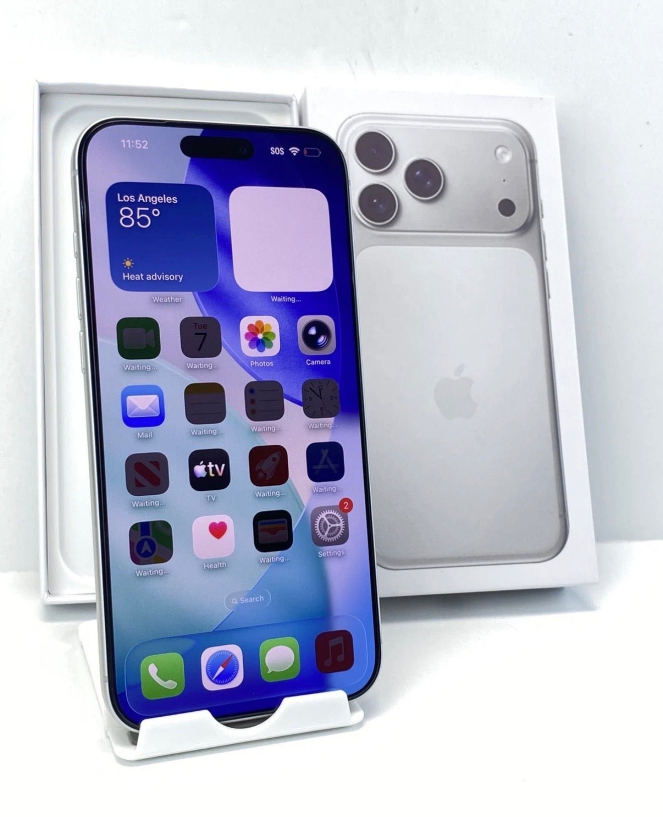 Open-Box Apple iPhone 17 Pro Max A3257 256GB Silver eSIM Unlocked