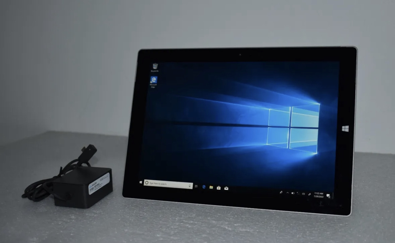 Microsoft Surface 3 10.8 - Intel Atom X7 1.60GHz 4GB DDR3 64GB - Image 2