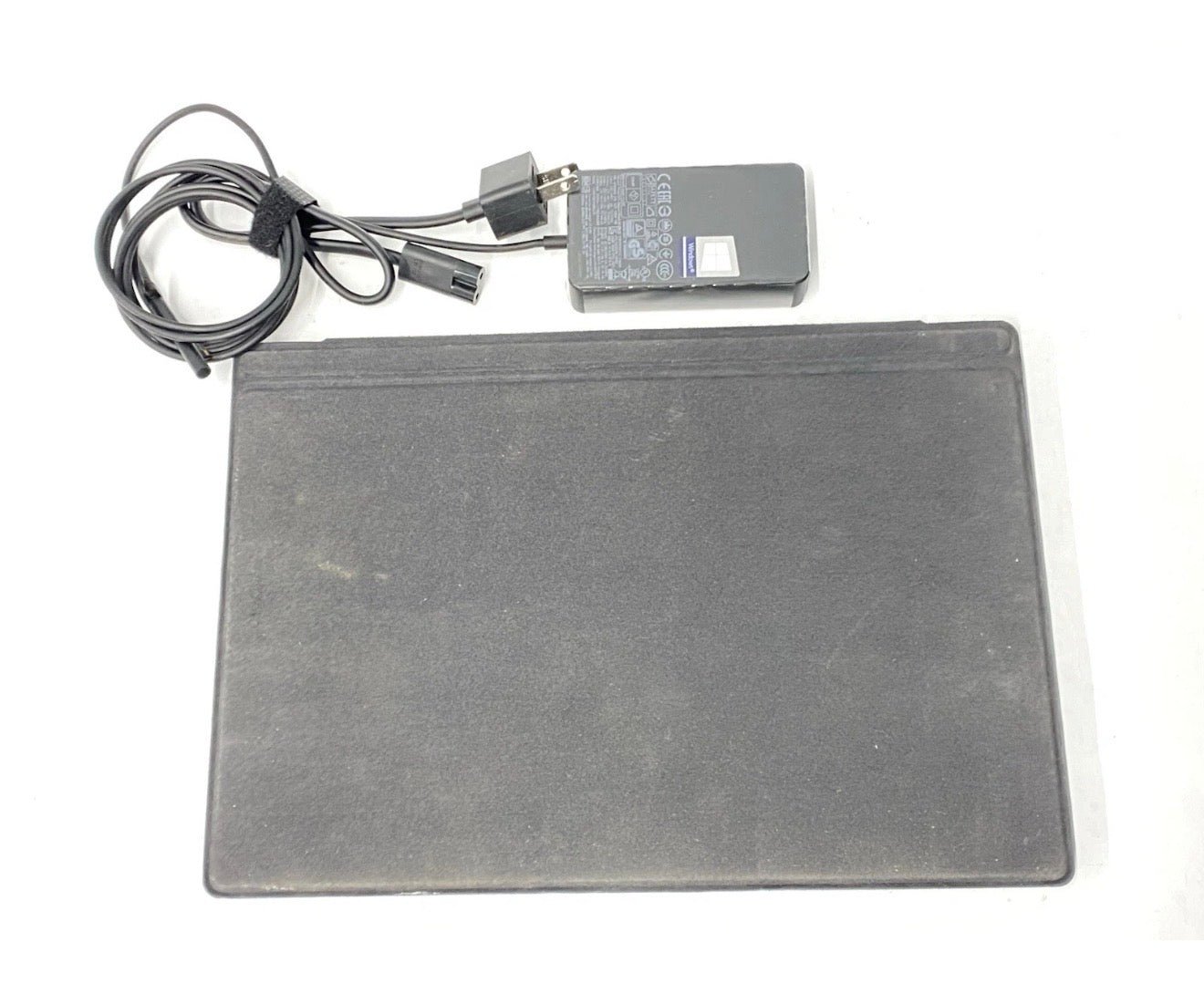 Pre-owned Microsoft Surface Pro 5 12.3 inch Touchscreen- Intel i5-7300U, 8GB RAM, 256GB SSD, Fair condition - Image 7