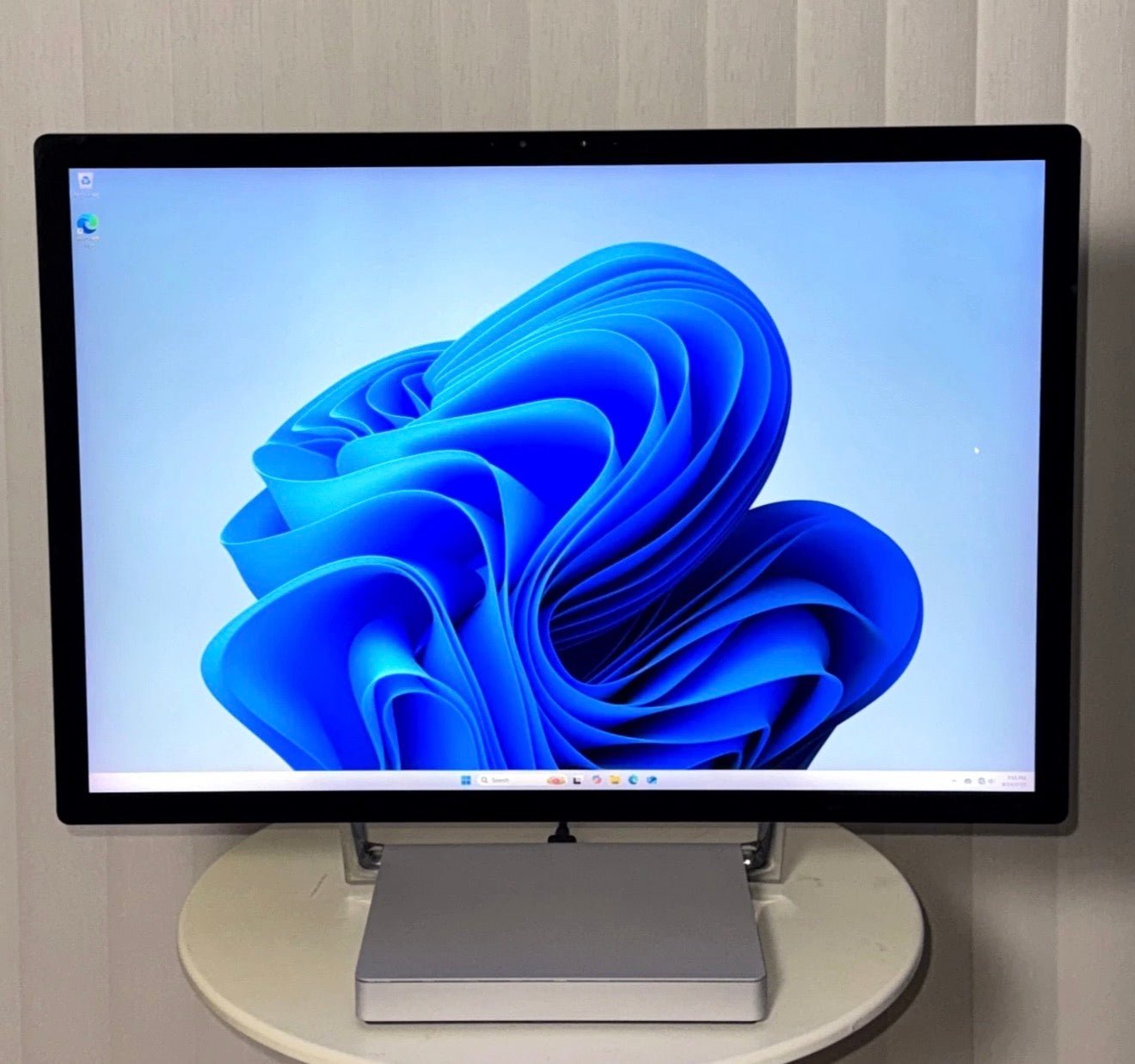 Pre-owned Microsoft Surface Studio 1st Gen 28" i7-6820HQ 32GB GTX 980M 2TB
