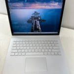 Microsoft Surface Book 13.5 1703 - Intel i7-6600u, 16GB RAM, 512GB