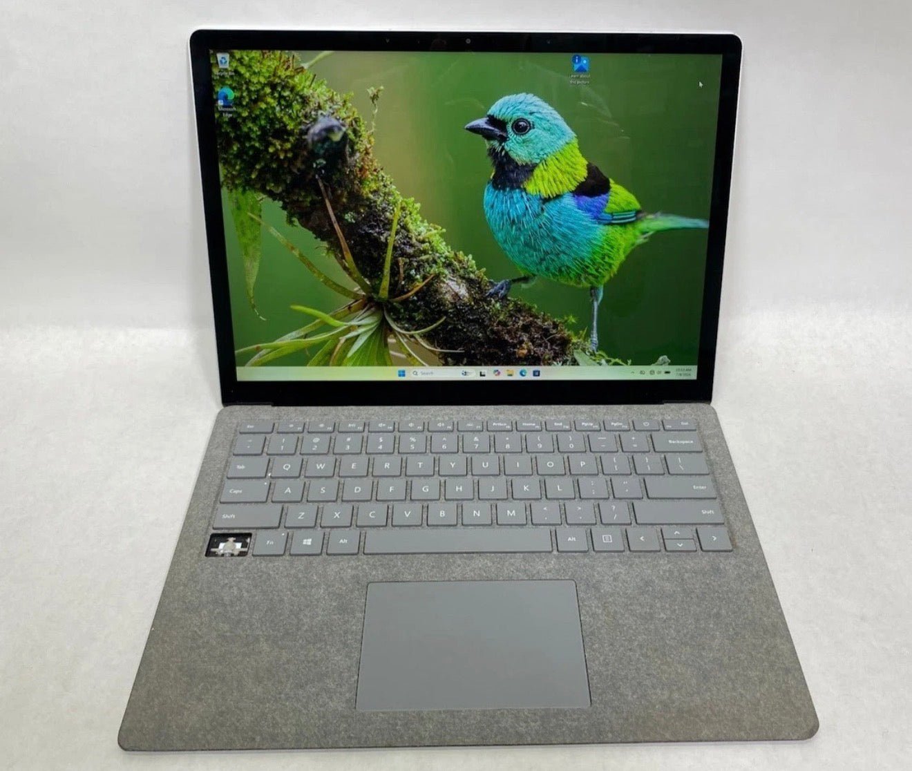 Microsoft Surface Laptop 1796 1st Gen - Intel i5-7300U, 8GB RAM, 128GB SSD (Missing key) - Image 3