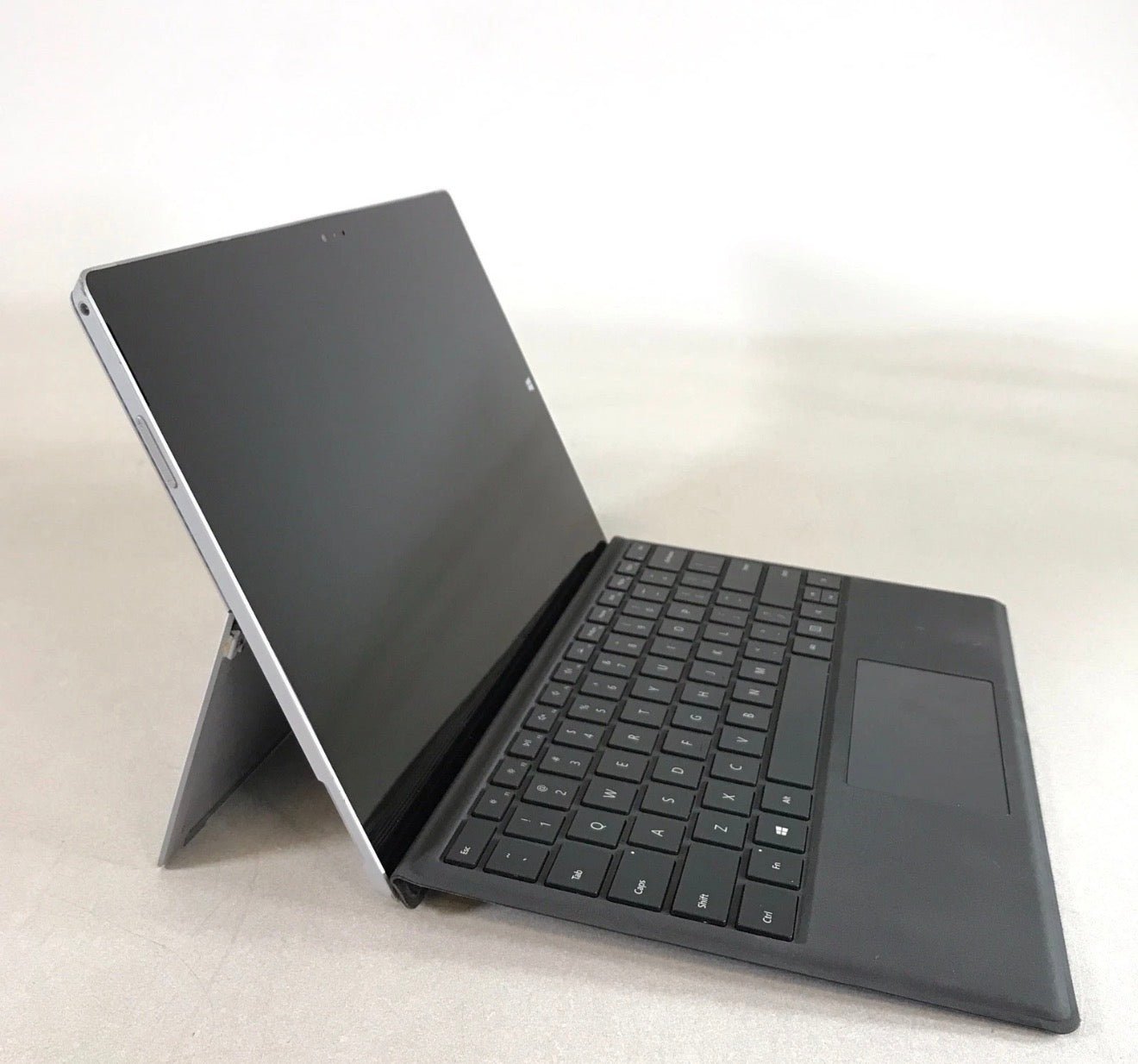 Pre-owned Microsoft Surface Pro 3 Intel i3-4020Y 4GB RAM 64 GB SSD Win 10 Pro - Image 4