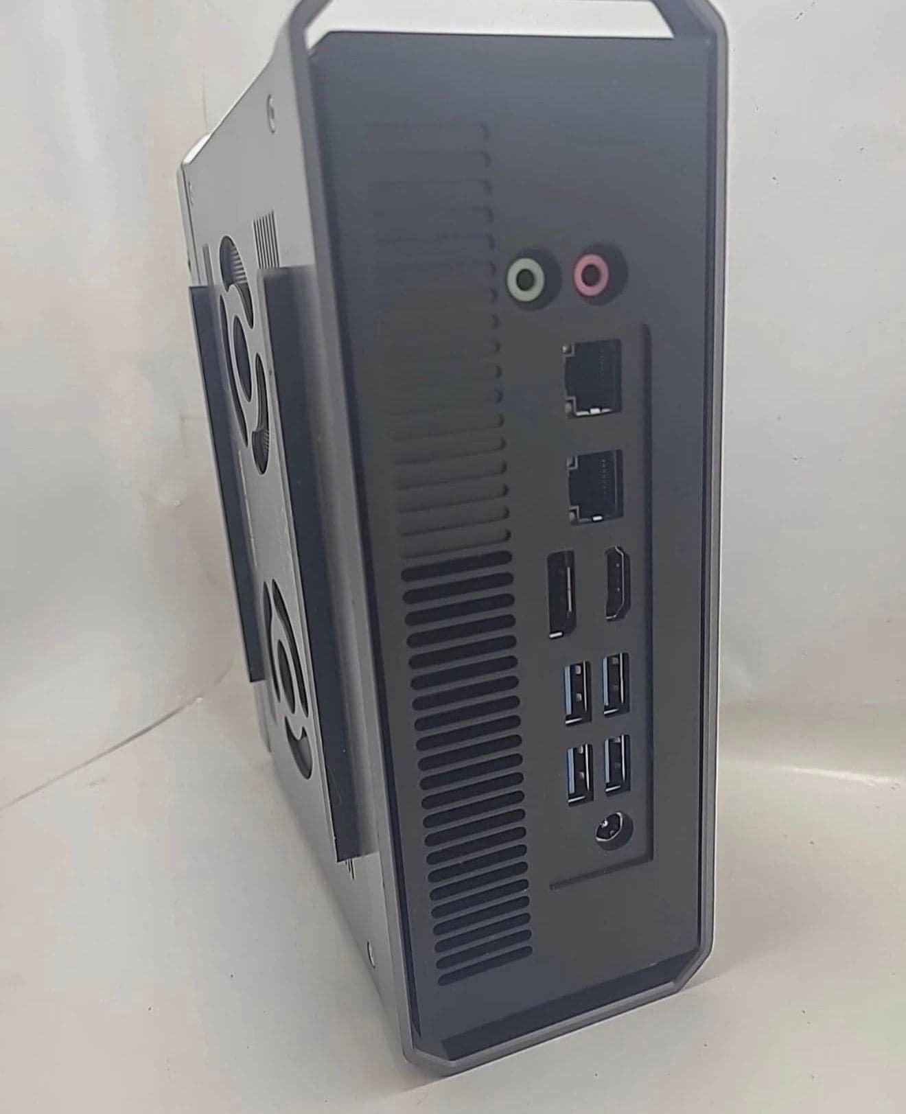 Pre-owned CHUWI CoreBox Mini PC - Intel Core i7-7700U, 8GB RAM, 256GB SSD - Image 5
