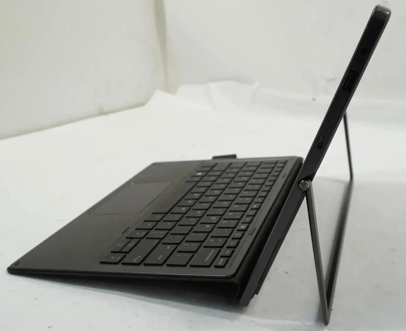 HP Pro x2 612 G2 from $169 | Very Good Condition | Intel i5-7Y54 | 8GB RAM | 256GB SSD | Win 11 Pro | Active Pen & Keyboard Included image 3