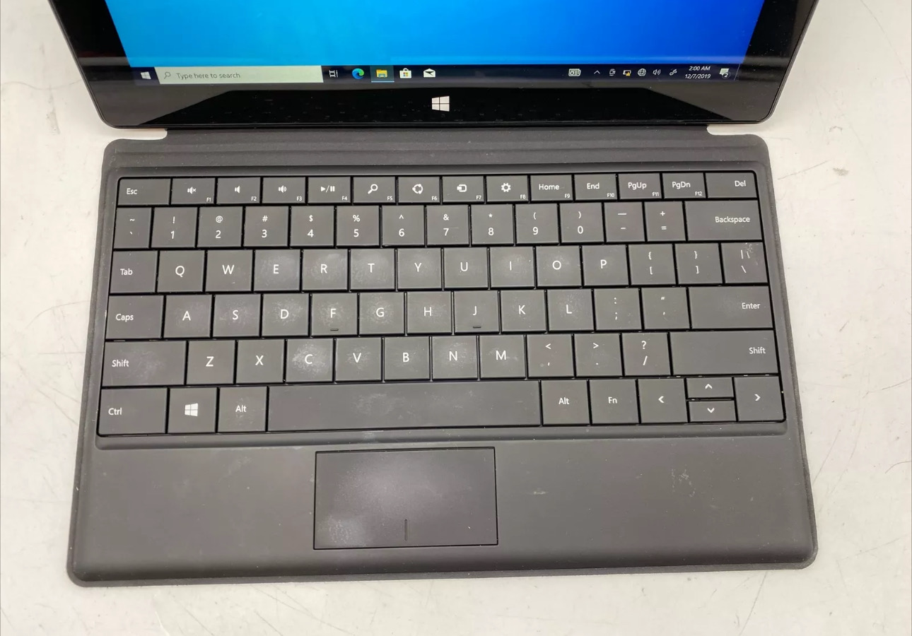 Microsoft surface Pro 10.8 Inch 1514 - Intel Core i5 3317U, 4GB RAM, 64GB SSD, Windows 10 (used)