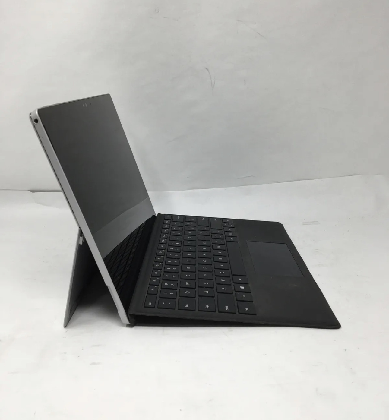 Microsoft Surface Pro 4 - Intel Core i5 6300U 2.40GHz 8GB DDR3 256GB SSD